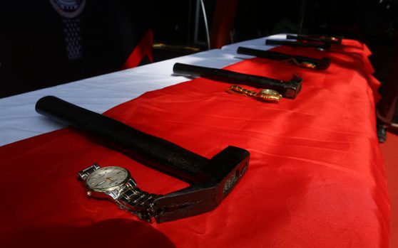 “Khai tử đồng hồ Fake” bùng nổ trên khắp các mặt báo